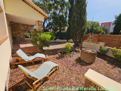 Patio, Garden, sunbed