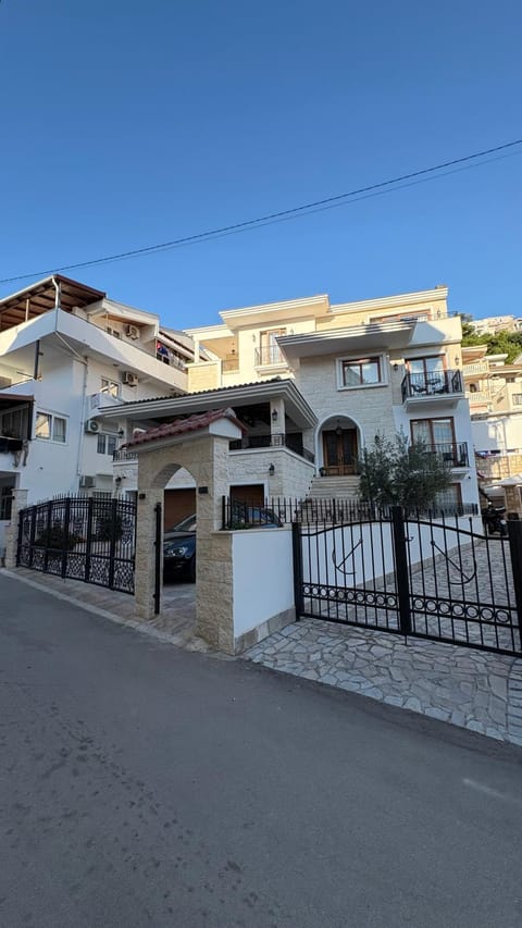 Property building, Neighbourhood, Street view