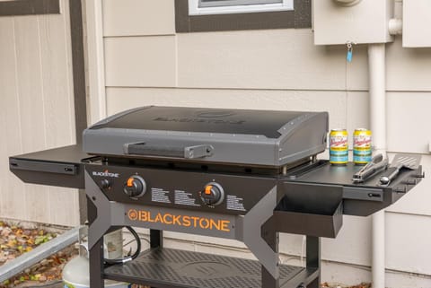 The Timberline- Game Room, Outdoor Theater, Bocce, Fire Pit, Pets House in Westminster