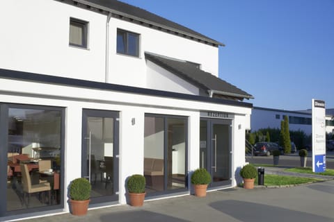 Facade/entrance, Day