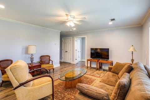 7 Mi to Ole Miss Quiet Rural Retreat with Yard! House in Mississippi