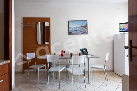 TV and multimedia, Living room, Dining area
