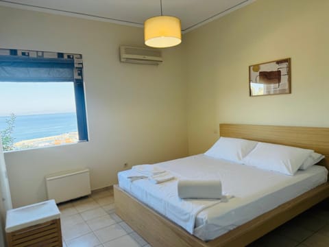 Bed, Bedroom, air conditioner