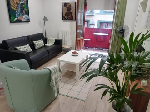 TV and multimedia, Balcony/Terrace, Living room, heating