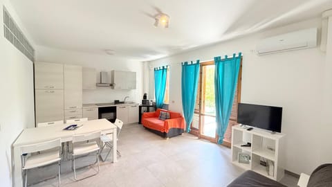 N305 - Numana, comodo trilocale con giardino Apartment in Numana