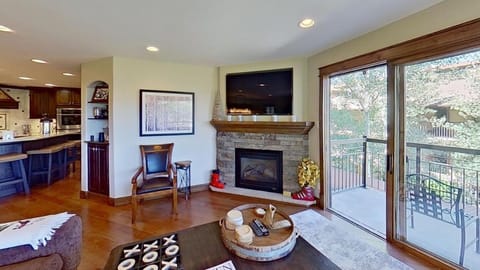 Crestwood 3110 Premier 4 Bedroom Plus Den House in Snowmass Village