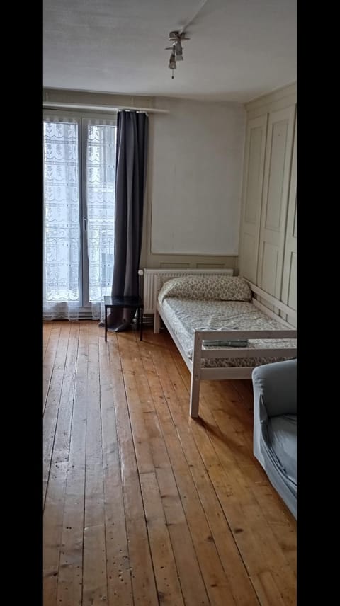 Chambre 2 à louer à Bienne Vacation rental in Canton of Bern (Region)