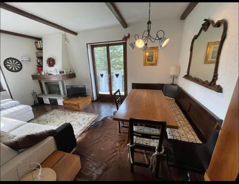 Casa Magnolia- Relax with a Mountain View Apartment in Canton of Ticino