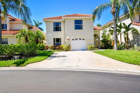 Modern 3-Bedroom Townhouse in Isla Del Sol House in Isla del Sol