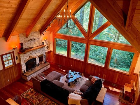 Cedar Valley Lodge House in Oregon