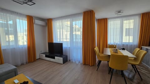 TV and multimedia, Living room, Dining area