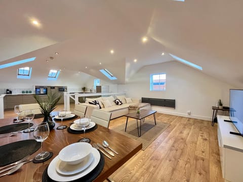 Central duplex Apt in Leamington Spa Apartment in Royal Leamington Spa