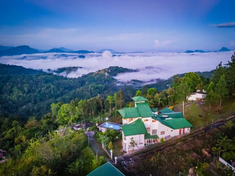 Bird's eye view, Mountain view