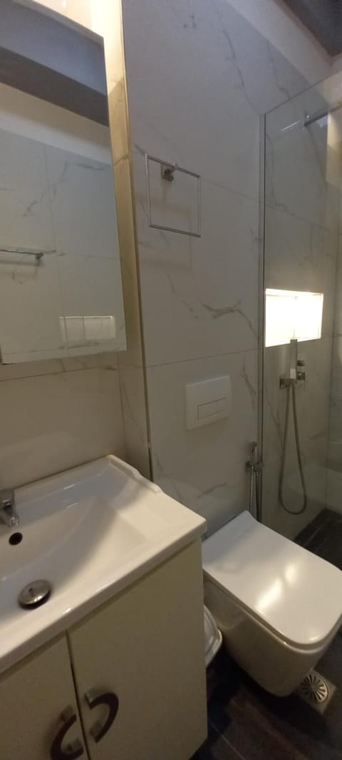 Lino House 1 House in Sarandë