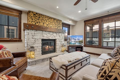 Silver Star #104 - 3 Bed Condo Spa House in Park City