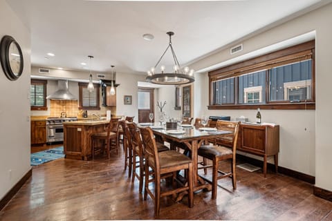 Silver Star #104 - 3 Bed Condo Spa House in Park City