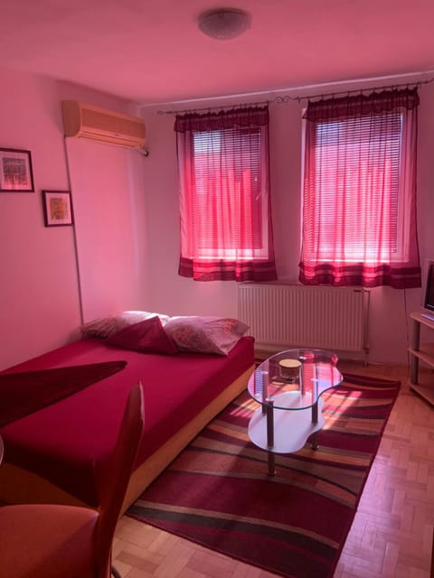 Urban Hideout City Center Nis Apartment in Serbia