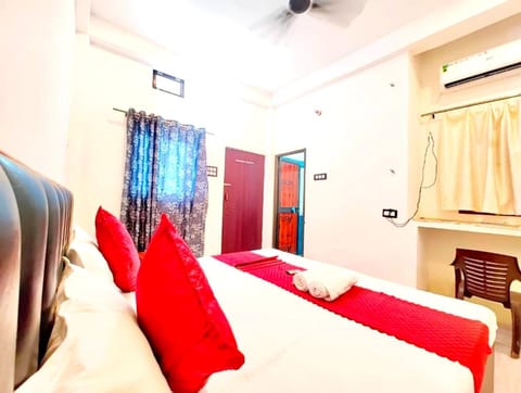 Bed, TV and multimedia, Photo of the whole room, Bedroom, air conditioner