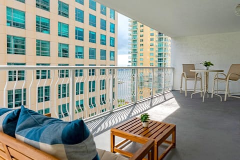 View (from property/room), Balcony/Terrace, Seating area
