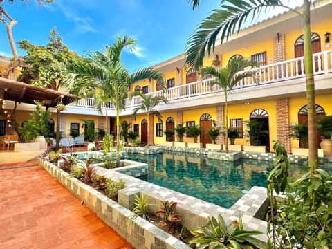 Property building, Pool view, Swimming pool, Swimming pool