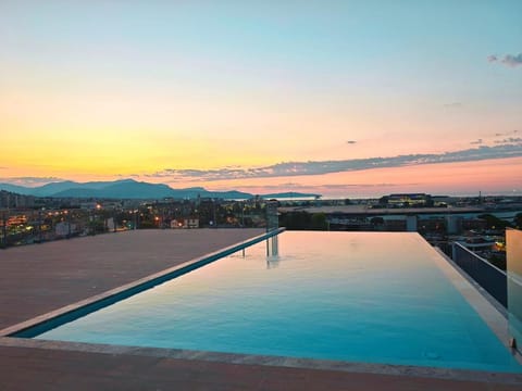 Natural landscape, Mountain view, Swimming pool, Sunrise