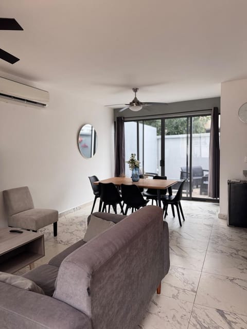 Living room, Dining area