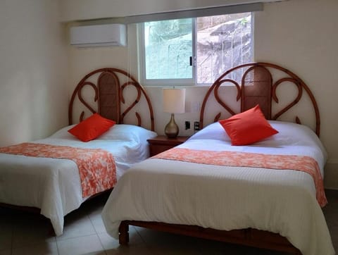 Ocean Front B1 Apartment in Acapulco