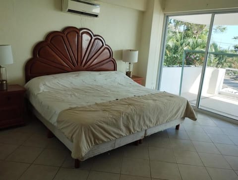 Ocean Front B1 Apartment in Acapulco