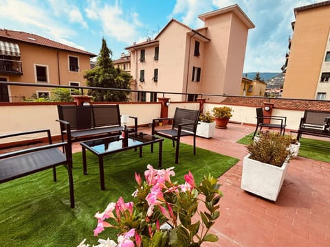 Balcony/Terrace, Internal: Not applicable to any particular room