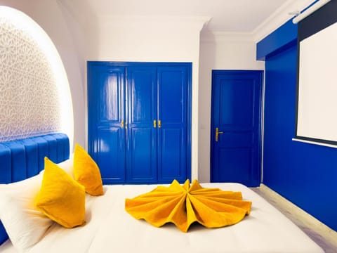 Bed, Photo of the whole room, Bedroom, cot