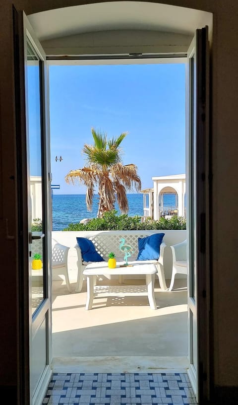 Living room, Sea view
