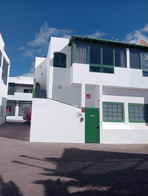 Property building, Day