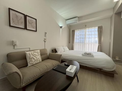 Bed, air conditioner