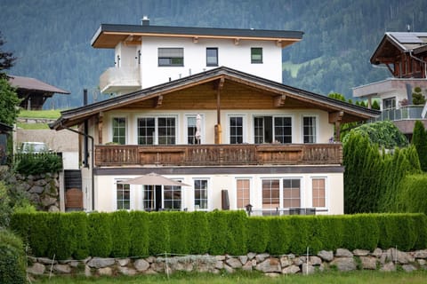 Property building, Spring, Garden