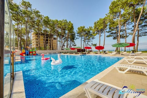 Garden, Swimming pool