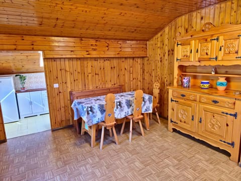 Kitchen or kitchenette, oven, pet friendly