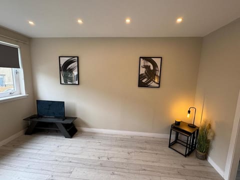 Newly Renovated Flat Edinburgh - 2 x Double Beds Apartment in Edinburgh