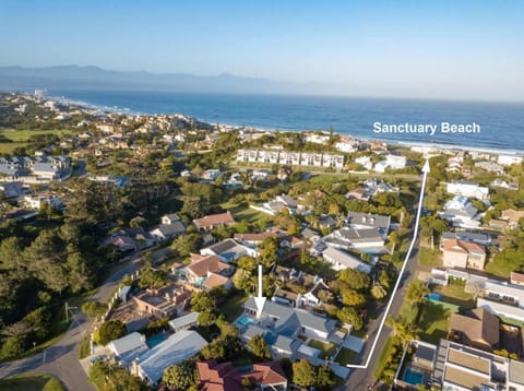Sanctuary Sands Villa - 5BD Pool Near Beach Villa in Plettenberg Bay
