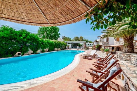 Day, Pool view, Swimming pool, sunbed