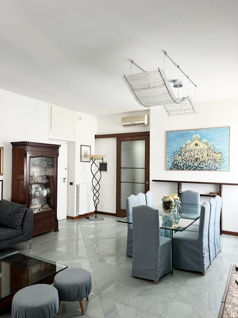 Living room, Dining area, air conditioner
