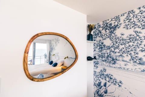 Bed, Decorative detail, Sea view