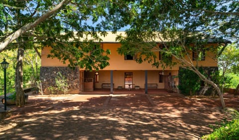 Property building, Day, Garden, Garden view