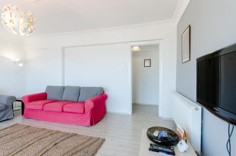 Windows On The Bay - izmir Apartment in Izmir