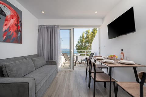TV and multimedia, View (from property/room), Balcony/Terrace, Dining area