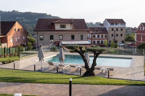 Mountain view, Swimming pool, sunbed