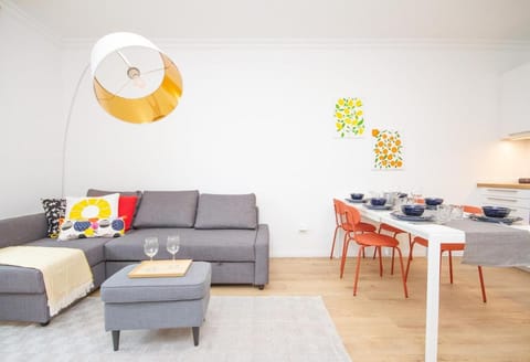 Living room, Seating area, Dining area