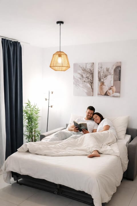 Bed, People, Photo of the whole room, Bedroom