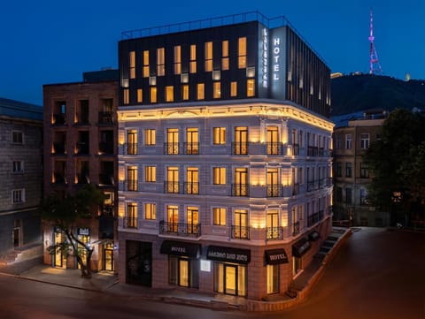 Property building, Night, City view, Location