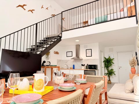 TV and multimedia, Dining area