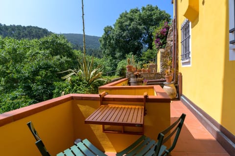 Patio, Spring, Day, Natural landscape, View (from property/room), Balcony/Terrace, Garden view, Mountain view